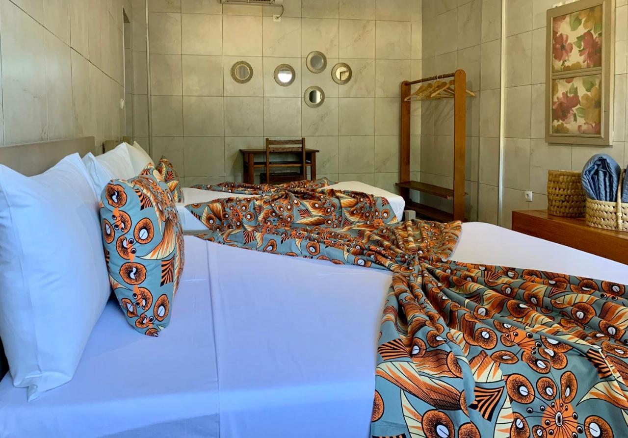 Sao Pedro Guesthouse ساو تومي الغرفة الصورة