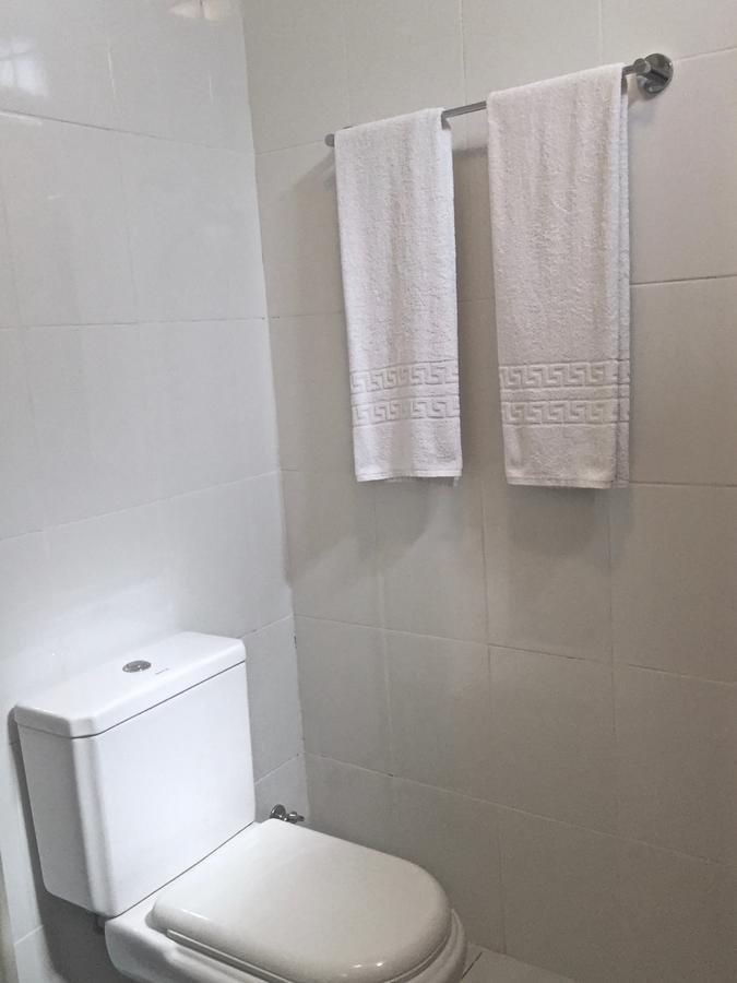 Sao Pedro Guesthouse ساو تومي الغرفة الصورة